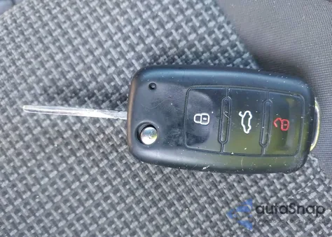 2018 Volkswagen Beetle 2.0T Coast/2.0T S from USA, damaged, VIN 3VWFD7AT1JM709421